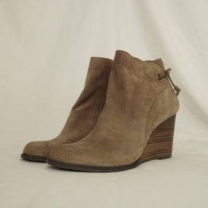 Lucky Brand Women's Beige Heel Wedges with Bow